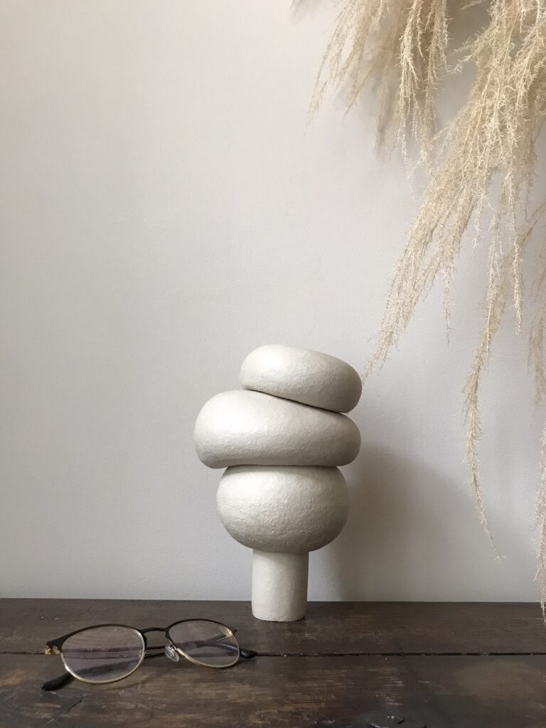 Modder Being Brave scurlptural vase by Françoise Jeffrey